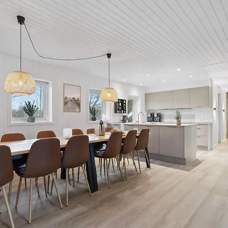 Сasa de vacaciones Seaside Retreat With Pool - By Traum *