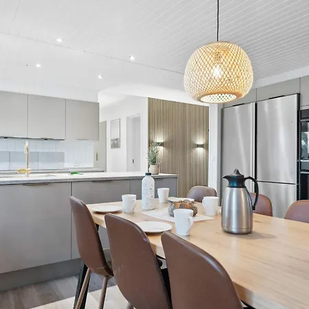 Seaside Retreat With Pool - By Traum *